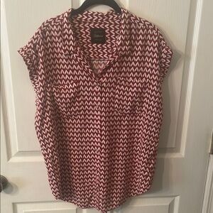 Women's Red and White Patterned Top